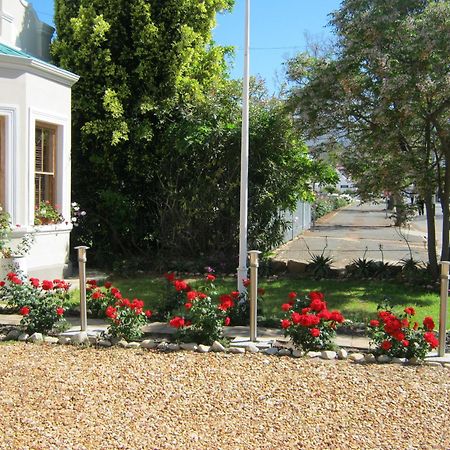 Ladismith Manor Hotel Bagian luar foto