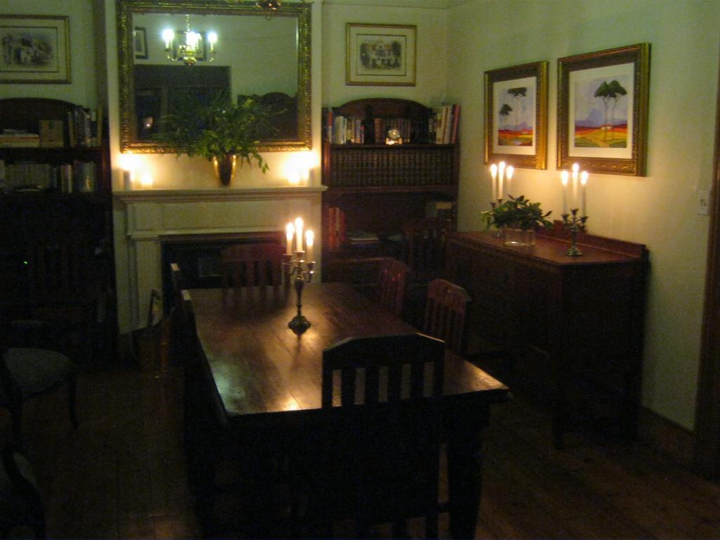 Ladismith Manor Hotel Bagian luar foto