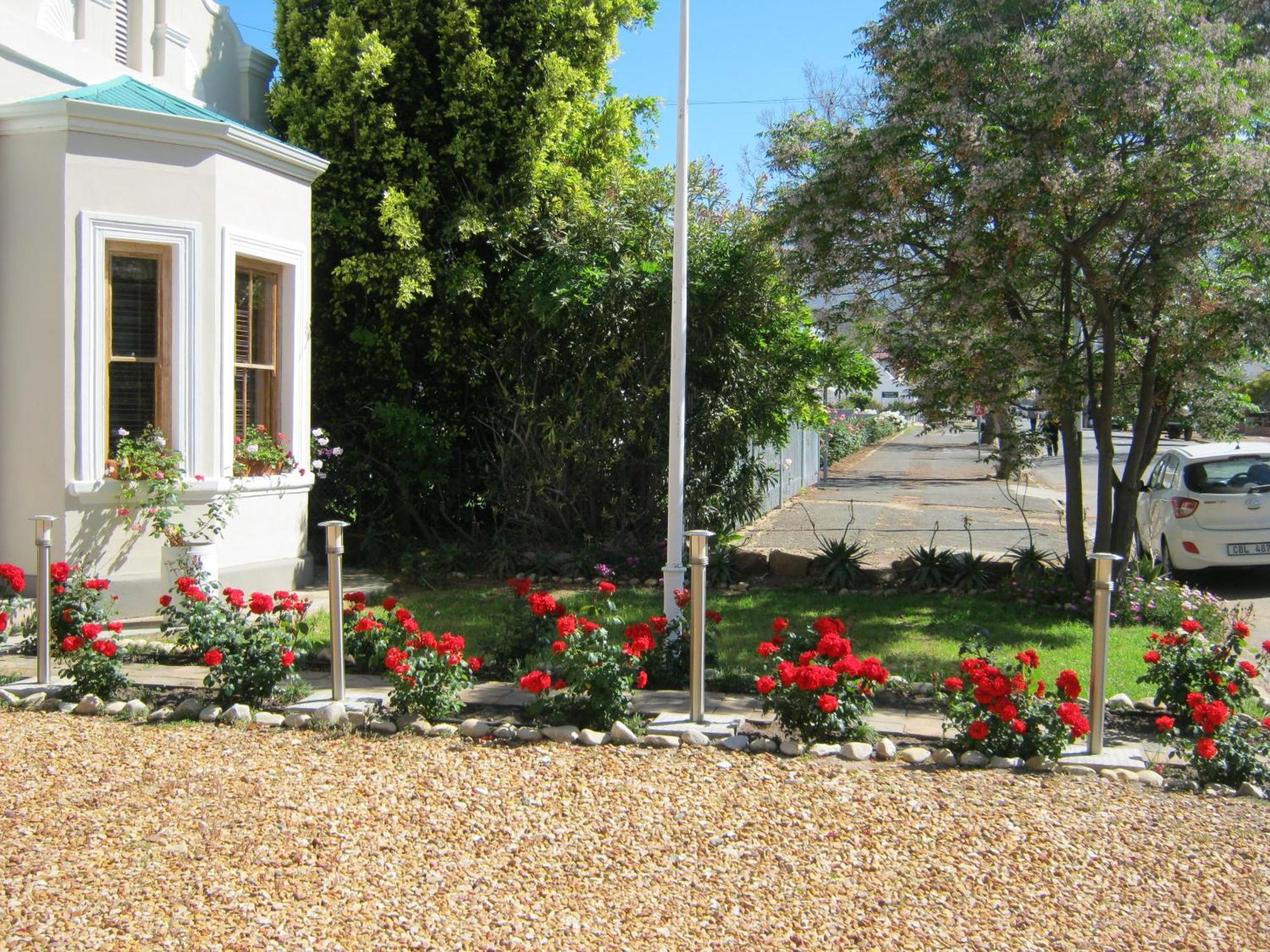 Ladismith Manor Hotel Bagian luar foto
