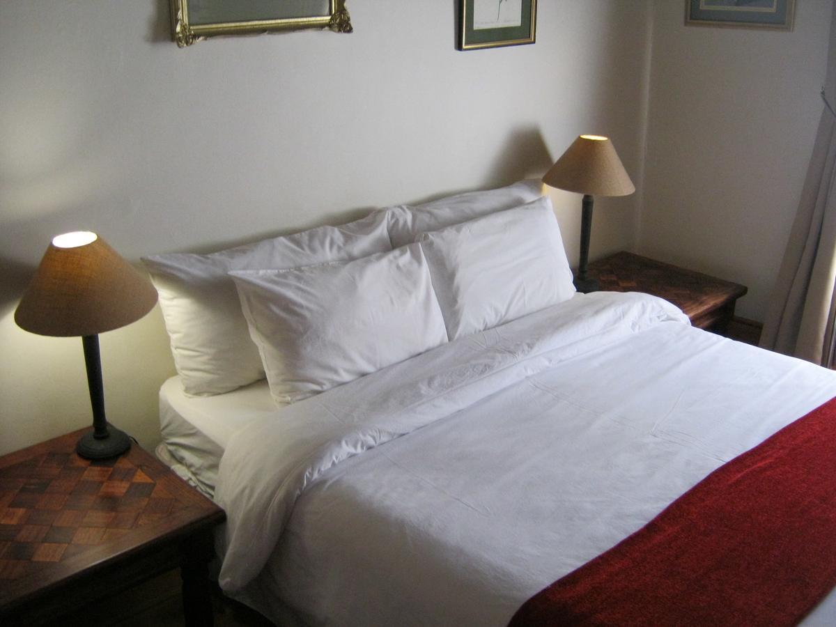 Ladismith Manor Hotel Bagian luar foto